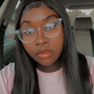 Meet your Posher, Tina